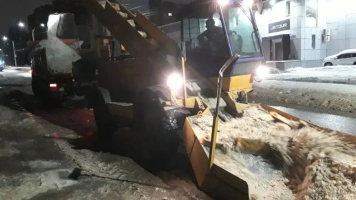 Из Воронежа в ночь на 1 марта вывезли более 2,8 тыс кубометров снега
