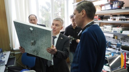 Депутат Госдумы Евгений Ревенко посетил передовую инженерную школу Воронежского госуниверситета