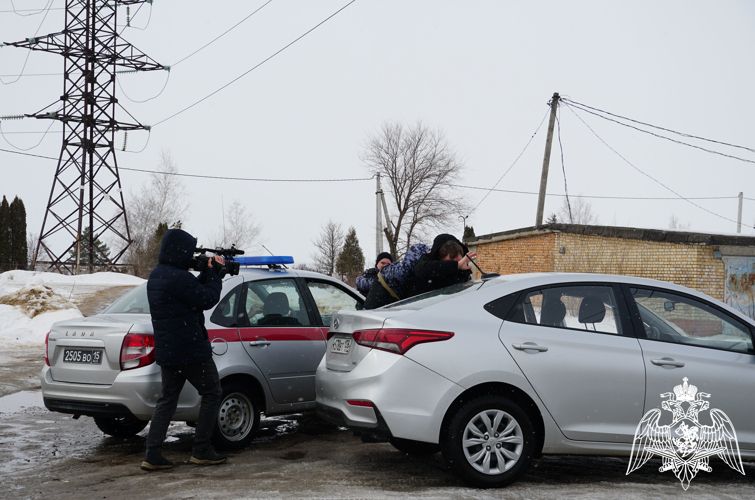«ОДИН ДЕНЬ С ВНЕВЕДОМСТВЕННОЙ ОХРАНОЙ» - В ПРЕДДВЕРИИ 10-ЛЕТИЯ УПРАВЛЕНИЕ РОСГВАРДИИ ПО ВОРОНЕЖСКОЙ ОБЛАСТИ ЗНАКОМИТ С ТОНКОСТЯМИ ПРОФЕССИИ