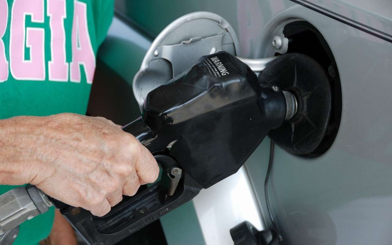 В Воронежской области на стыке зимы и весны подорожали все марки бензина и дизельное топливо