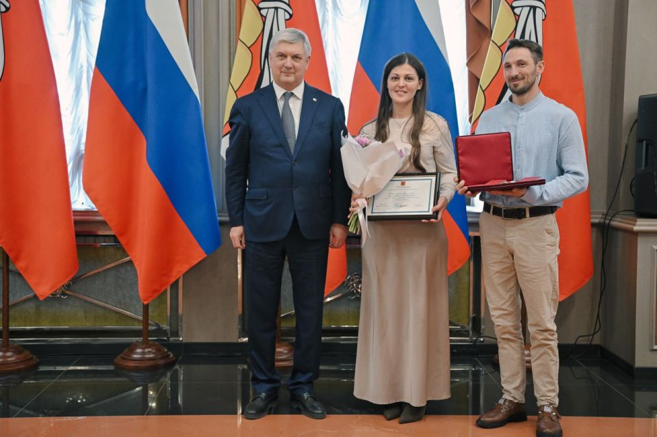 Александр Гусев вручил государственные награды многодетным семьям