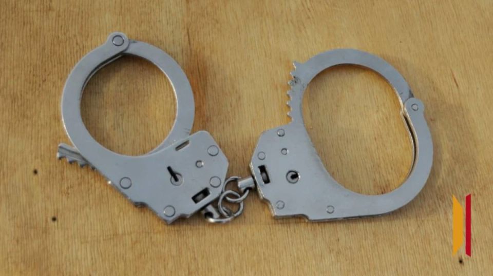 Воронежские полицейские задержали 18-летнюю пособницу мошенников, укравшую 1 млн рублей у пенсионерки