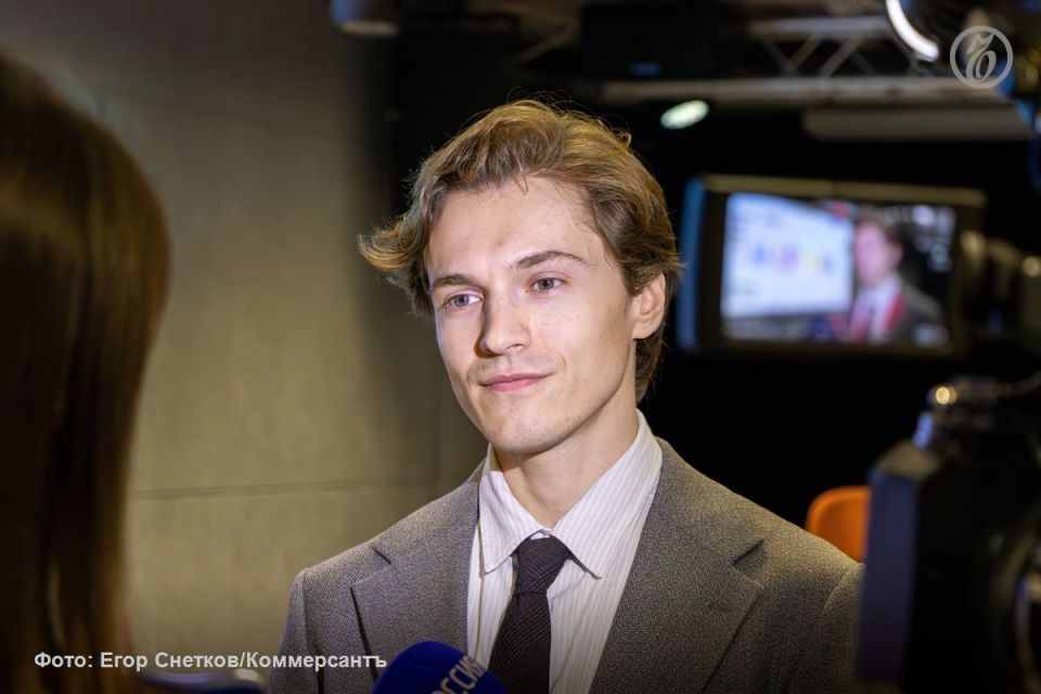 Максим Иванов покидает должность главного режиссера Воронежского ТЮЗа