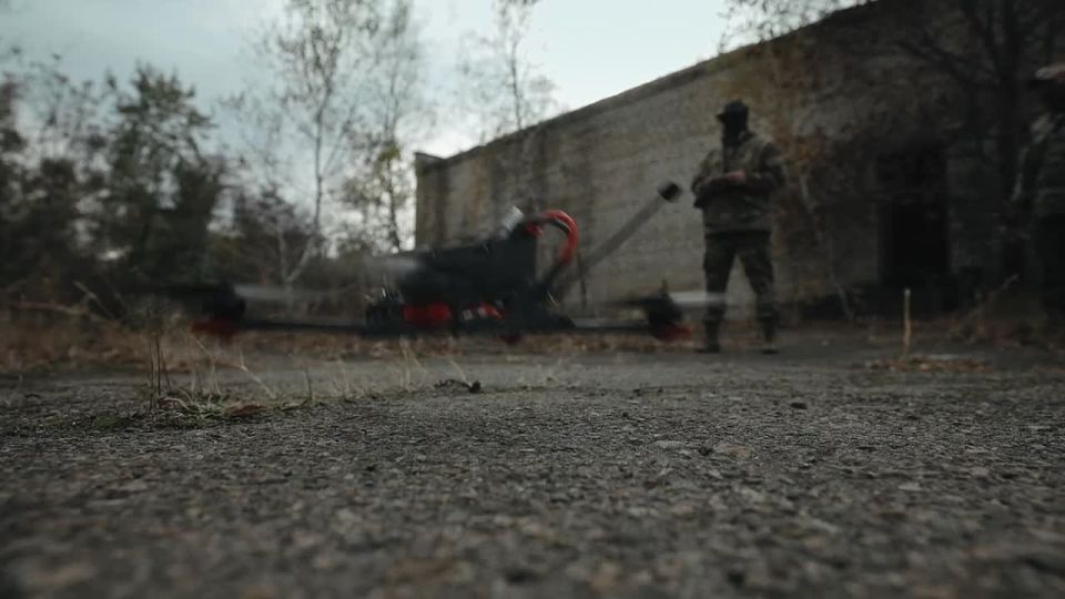 Минобороны предлагает эксклюзивные условия воинской службы по контракту тем, кто пройдет отбор в элитные специализированные подразделения беспилотной авиации