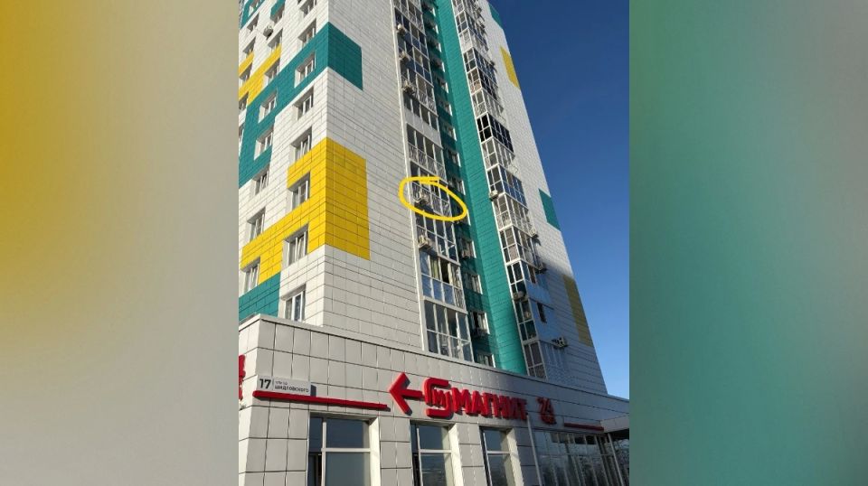 В воронежском ЖК «Озерки» дети бросали с балконов пакеты с водой, яблоки и мандарины