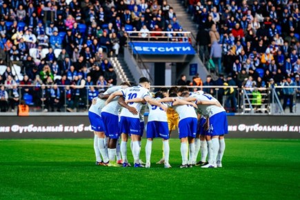 «Факел» терпит поражение в Волгограде