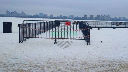 Аварийные пирсы на Петровской набережной снесут за бюджетный счет