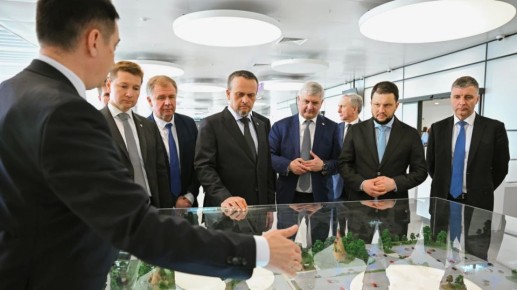 Глава Минтранса РФ Андрей Никитин осмотрел транспортную инфраструктуру в Воронеже