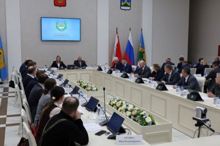 Депутаты Воронежской облдумы приняли участие в заседании Совета народных депутатов Новоусманского района