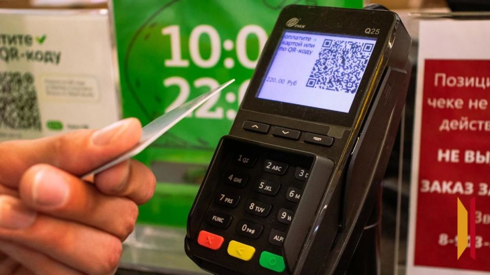 В Воронеже 15-летний мальчик нашел банковскую карту и украл с нее 14 тыс рублей