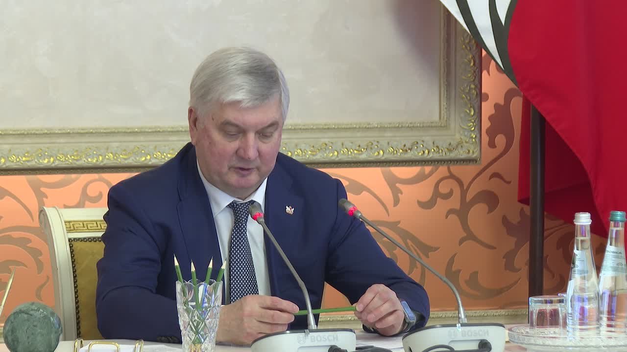 Александр Гусев: Предварительные итоги социально-экономического развития региона в 2025 году обсудили сегодня на оперативном совещании