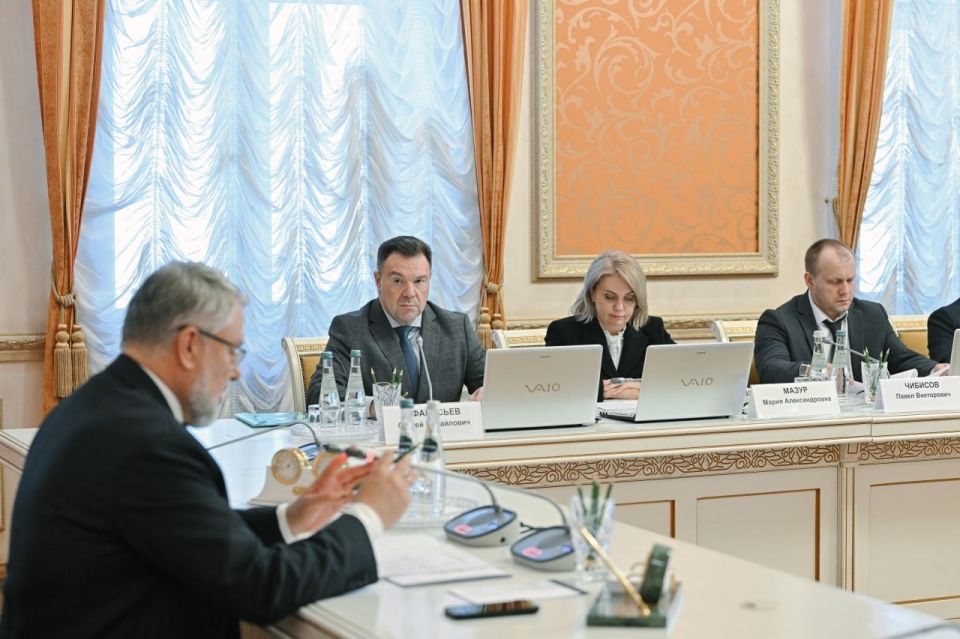 В облправительстве обсудили профилактику экстремизма среди молодежи