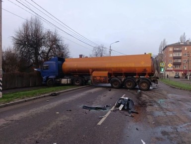 В Борисоглебске сотрудники Госавтоинспекции устанавливают обстоятельства смертельного ДТП