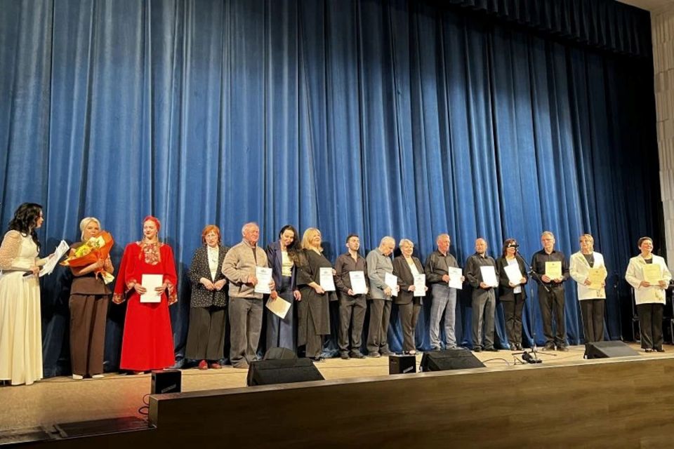 Иван Мошуров поздравил с юбилеем коллектив детской школы искусств № 12