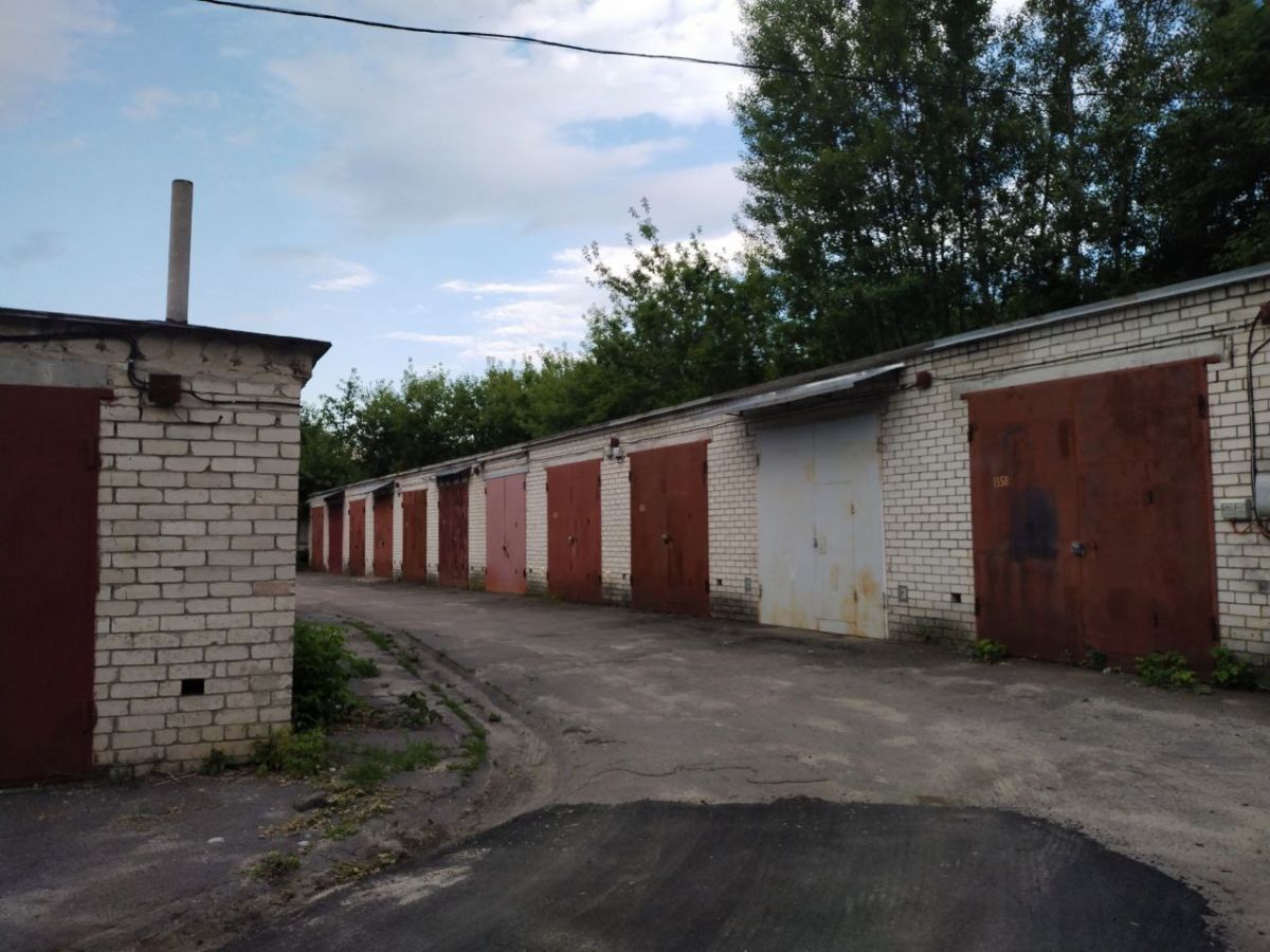 Воронежец хранил в гараже немаркированный табак на 3 млн рублей