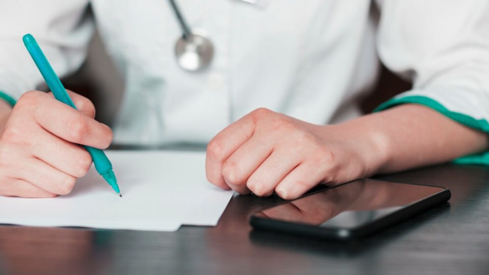 Заместитель главврача Семилукской больницы попался на взятках