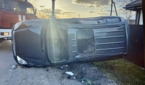 Житель Нововоронежа пострадал при опрокидывании автомобиля