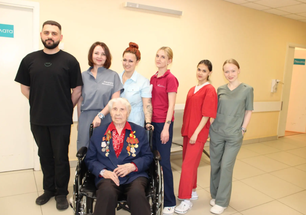 Свердловские эндоскописты удалили камень из желчного протока 95-летней пациентке без единого внешнего разреза на теле