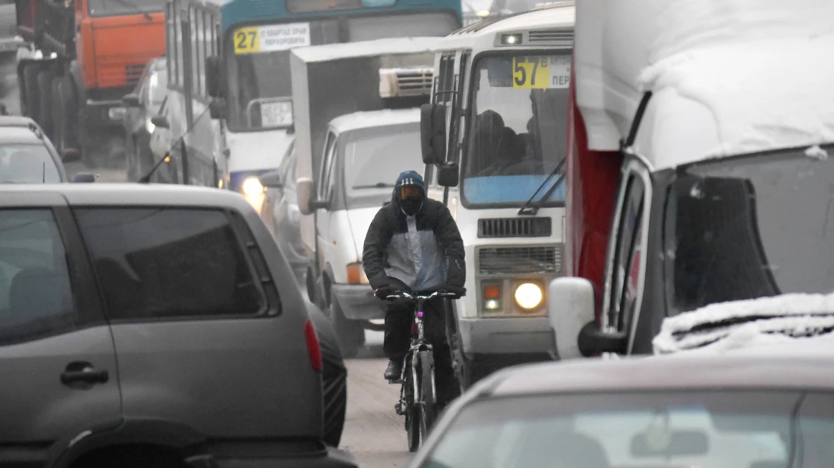В Воронеже утром 10 апреля Московский проспект сковала огромная пробка