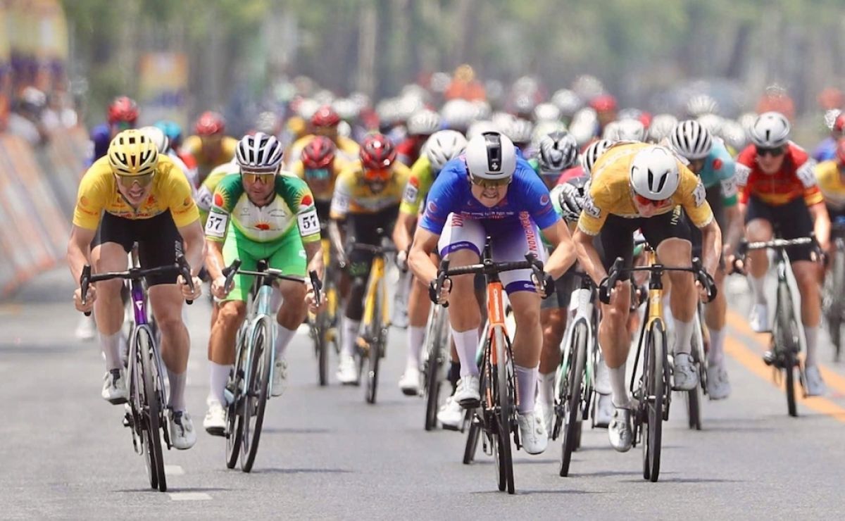 Воронежский велосипедист Попов вновь поднялся на пьедестал гонки во Вьетнаме