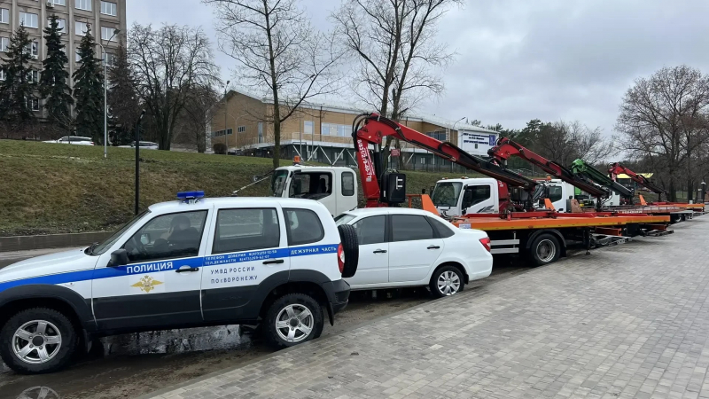 Операция «эвакуация»: в Воронеже прошло рейдовое мероприятие по вывозу бесхозных транспортных средств