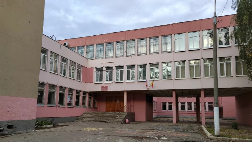 В школе №43 на Генерала Лизюкова ученик распылил перцовый баллончик