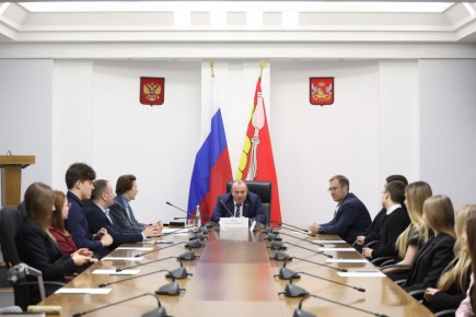 Депутаты Воронежской облдумы провели встречу со студентами ВГУ