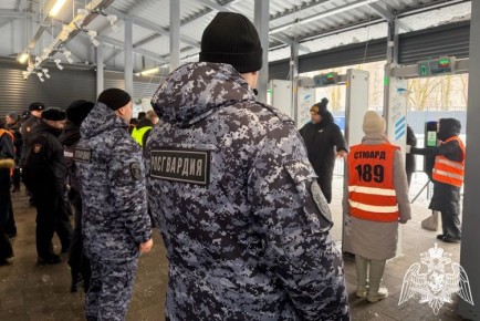СОТРУДНИКИ РОСГВАРДИИ ВОРОНЕЖА ОБЕСПЕЧИЛИ БЕЗОПАСНОСТЬ НА ФУТБОЛЬНОМ МАТЧЕ