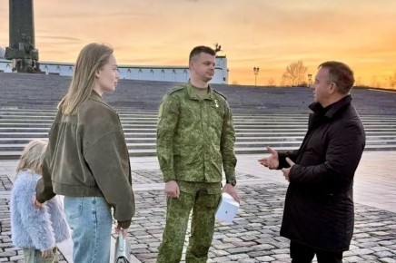 Александр Пешиков встретился с Героем России Романом Апалковым