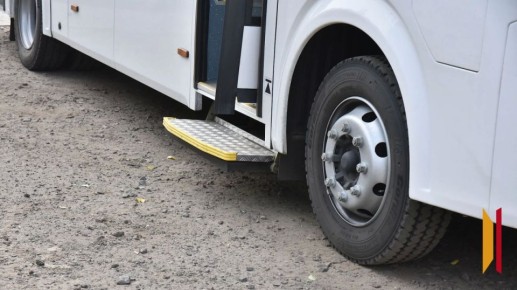 В Воронеже стало известно состояние женщины, которую автобус протащил по асфальту