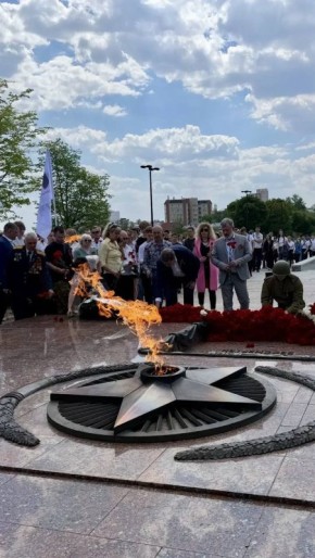 С Днем Великой Победы!. Поздравляю Вас с 81-ой годовщиной Победы! Мы с коллективом Воронежской госакадемии спорта в преддверии 9 мая возложили цветы к мемориалу на Площади Победы и провели торжественную программу...