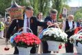 Николай Нетяга принял участие в возложении цветов к мемориалу в День Победы