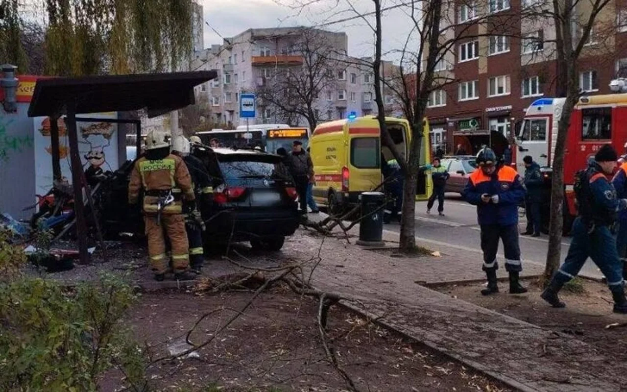 Водитель Kia Sportage погиб в ДТП с препятствием в Воронежской области