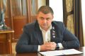Председатель Воронежской городской Думы, Герой России Андрей Дьяченко провел совещание с участием руководителя управления образования и молодежной политики Ольги Бакуменко и и.о. руководителя УИЗО Яны Якименко