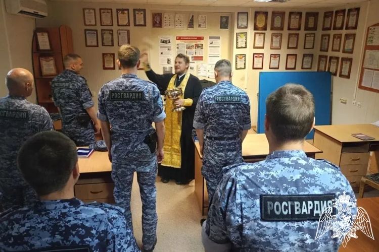 В Воронежской области состоялась встреча росгвардейцев с представителем духовенства