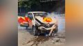 Выжал педаль в пол: в центре Воронежа таксист на Renault влетел в Audi: видео