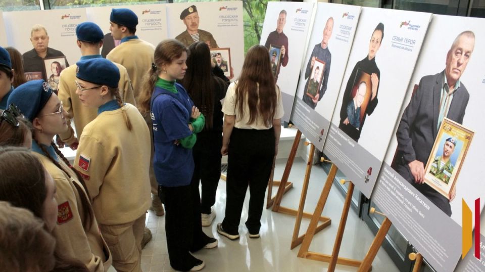 Истории мужества: в воронежском музее ВДВ открылась фотовыставка «Семья Героя»