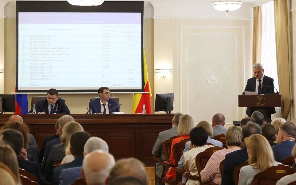 На планерке в мэрии Воронежа обсудили тему подготовки к запуску первой линии метробуса