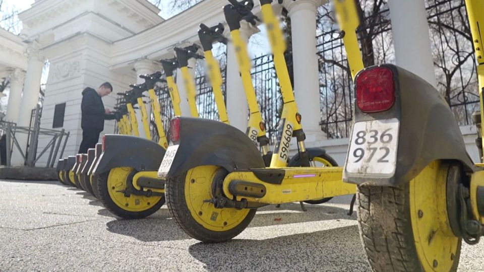 Воронежцам запретили ездить на самокатах ещё в 12 зонах: