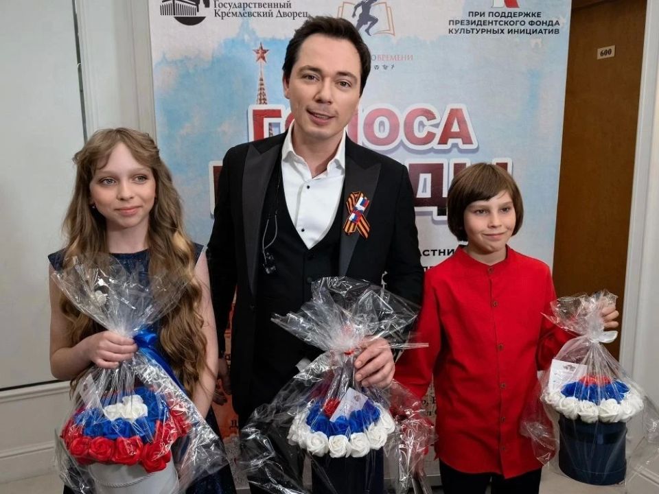 Воронежский 12-летний школьник Сергей Лисицкий спел в Кремле с Родионом Газмановым