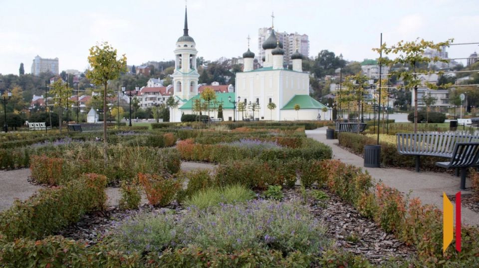 В Воронеже в День России изменят схему движения транспорта в районе Петровской набережной