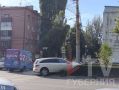Mercedes заехал на пешеходный бульвар в центре Воронежа
