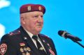 Председатель Воронежской областной Думы Юрий Матузов поздравляет с 70-летием Героя России, Почётного жителя Воронежа Юрия Анохина: