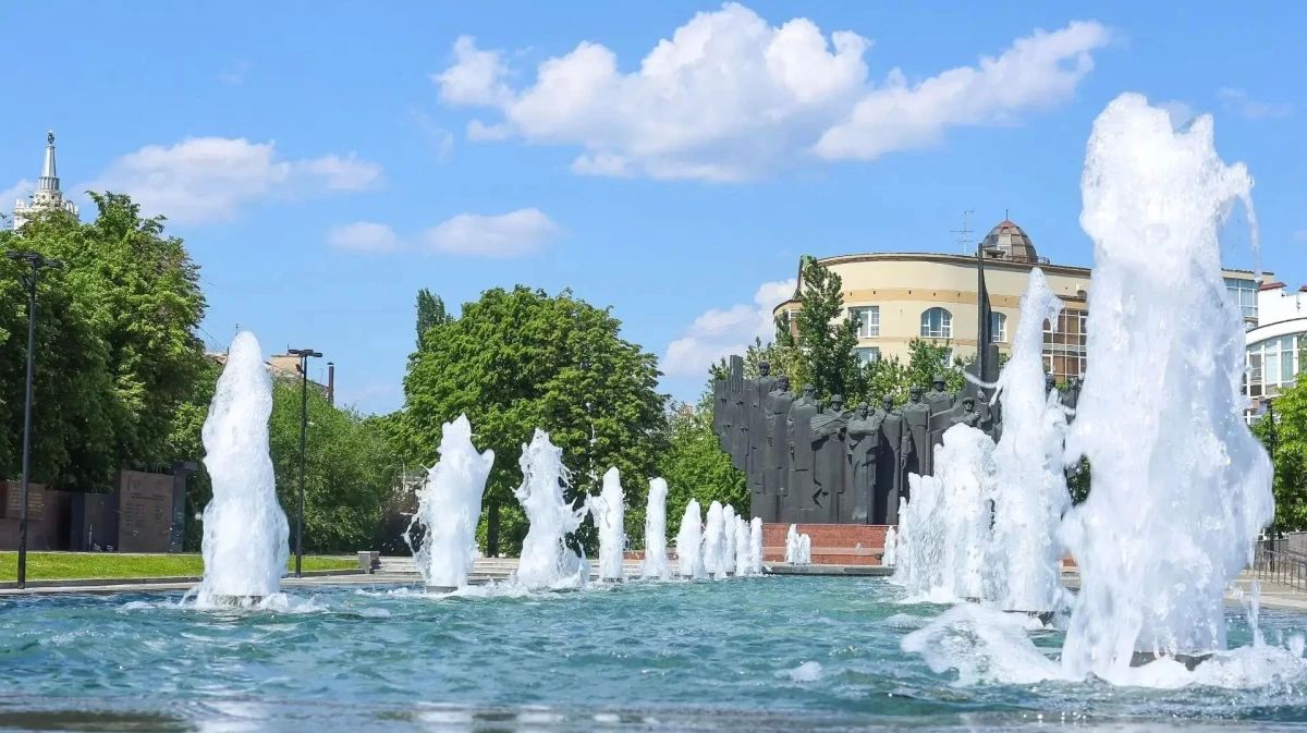 В Воронеже фонтан на площади Победы не будет работать 23 июня