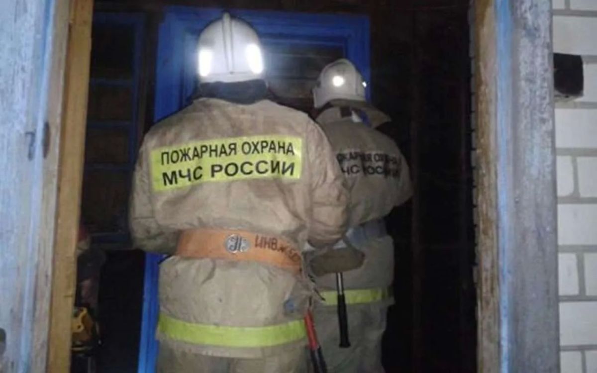 Мужчина погиб на пожаре, который произошел в многоквартирном доме в Железнодорожном районе Воронежа