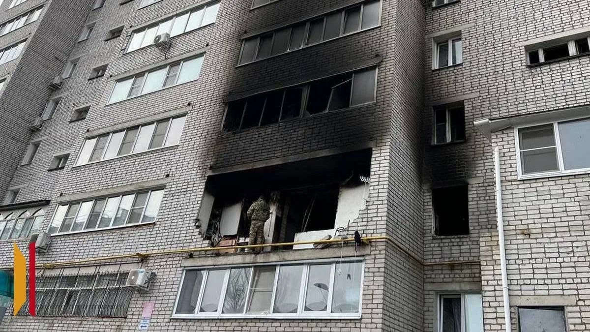 Парня, убившего мать и устроившего взрыв в квартире в Нововоронеже, приговорили к 8 годам колонии общего режима
