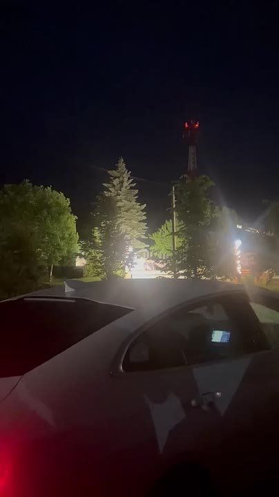 На видео, вызвавшим широкий общественный резонанс, 32-летняя Стела Маруф кизи Дмитриева, а также 19-летние Дарья Кищенкова и Алёна Куликова в состоянии алкогольного опьянения демонстрируют свои ягодицы Вечному огню и...