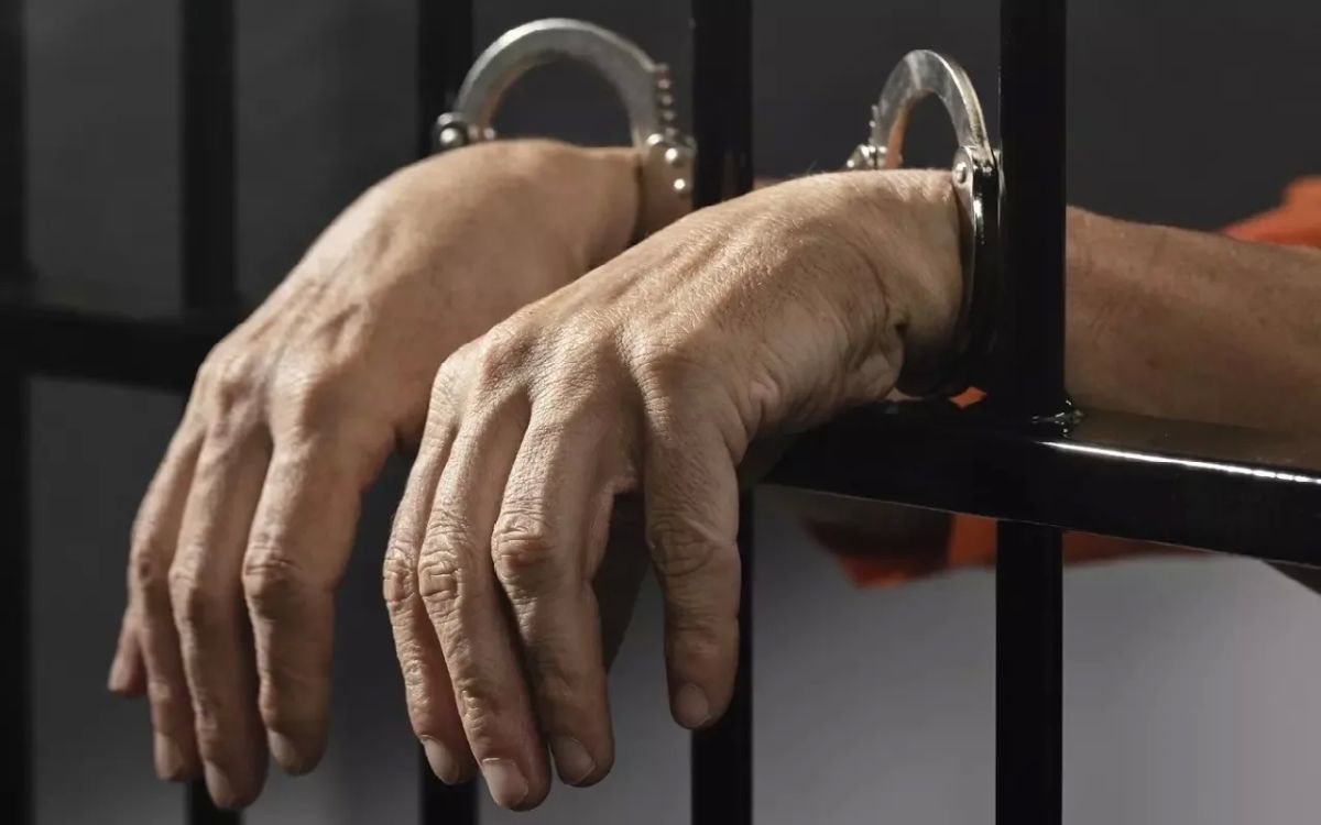 В Воронеже мужчина избивал 9-летнюю дочь своей сожительницы, за что он теперь предстанет перед судом