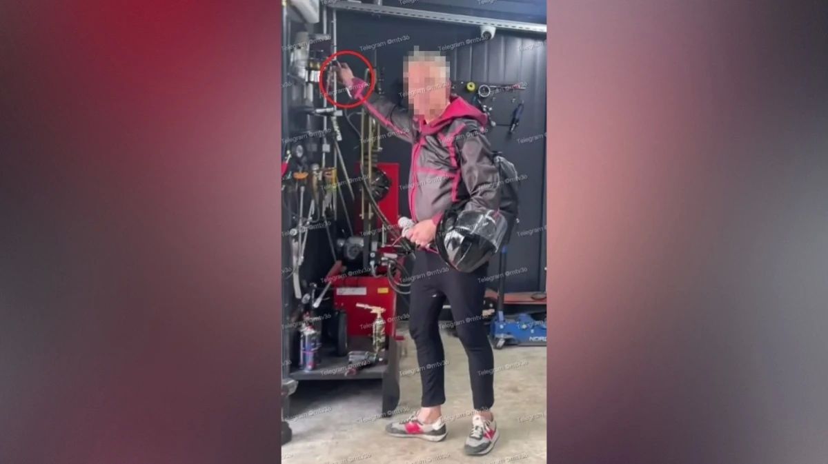 В Воронеже мужчина попытался напасть на сотрудника автосервиса с отверткой