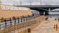 На Петровской набережной демонтируют часть детских площадок